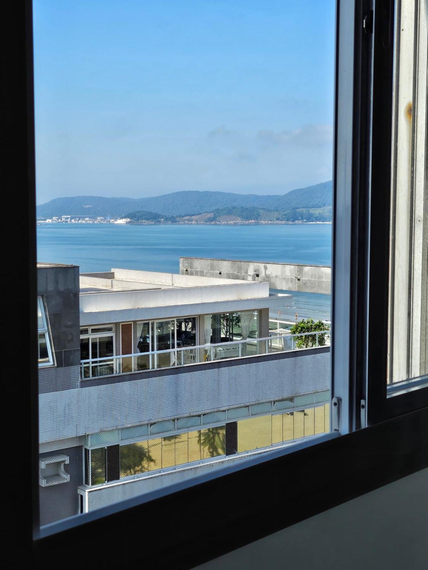Apartamentos Na Praia Do Gonzaga Frente Mar Com Estacionamento 桑托斯 外观 照片